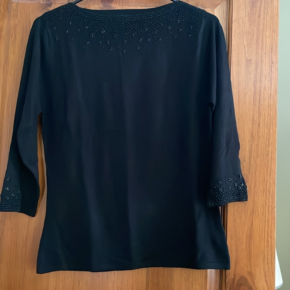 Louden II knit top with bead detail M